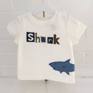 boy baby toddler cream shark appliqué t-shirt new with tags size 6-9 months